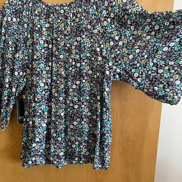 New! a.n.a. Blouse - Picture 4 of 5